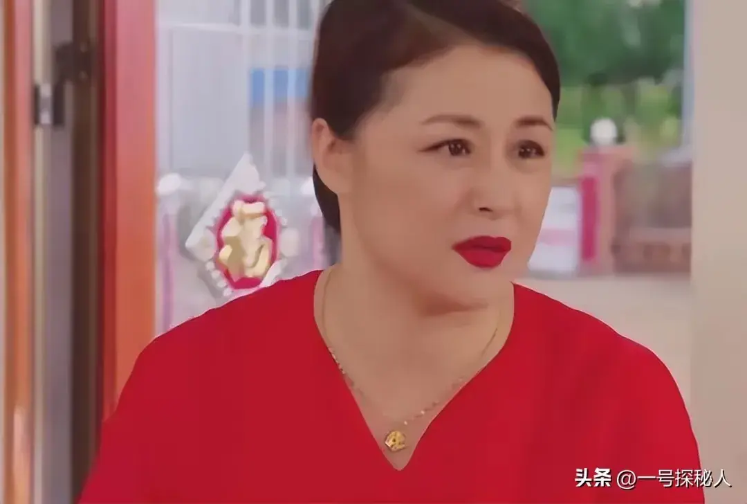 乡村爱情谢大脚:东北大地上的传奇女神,她的故事为何如此牵动人心?