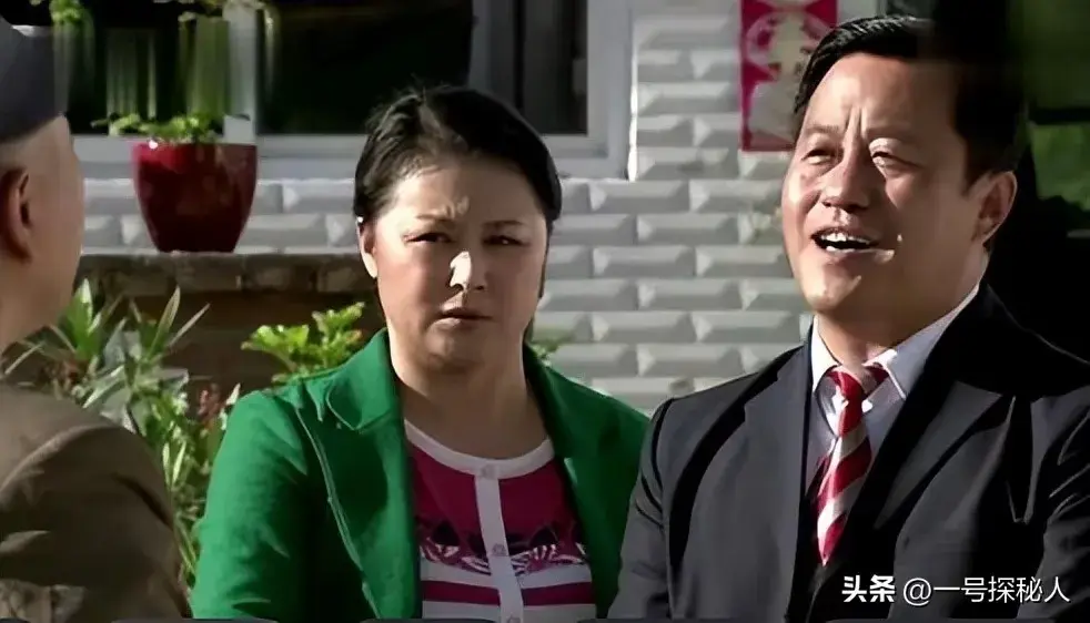 乡村爱情谢大脚:东北大地上的传奇女神,她的故事为何如此牵动人心?