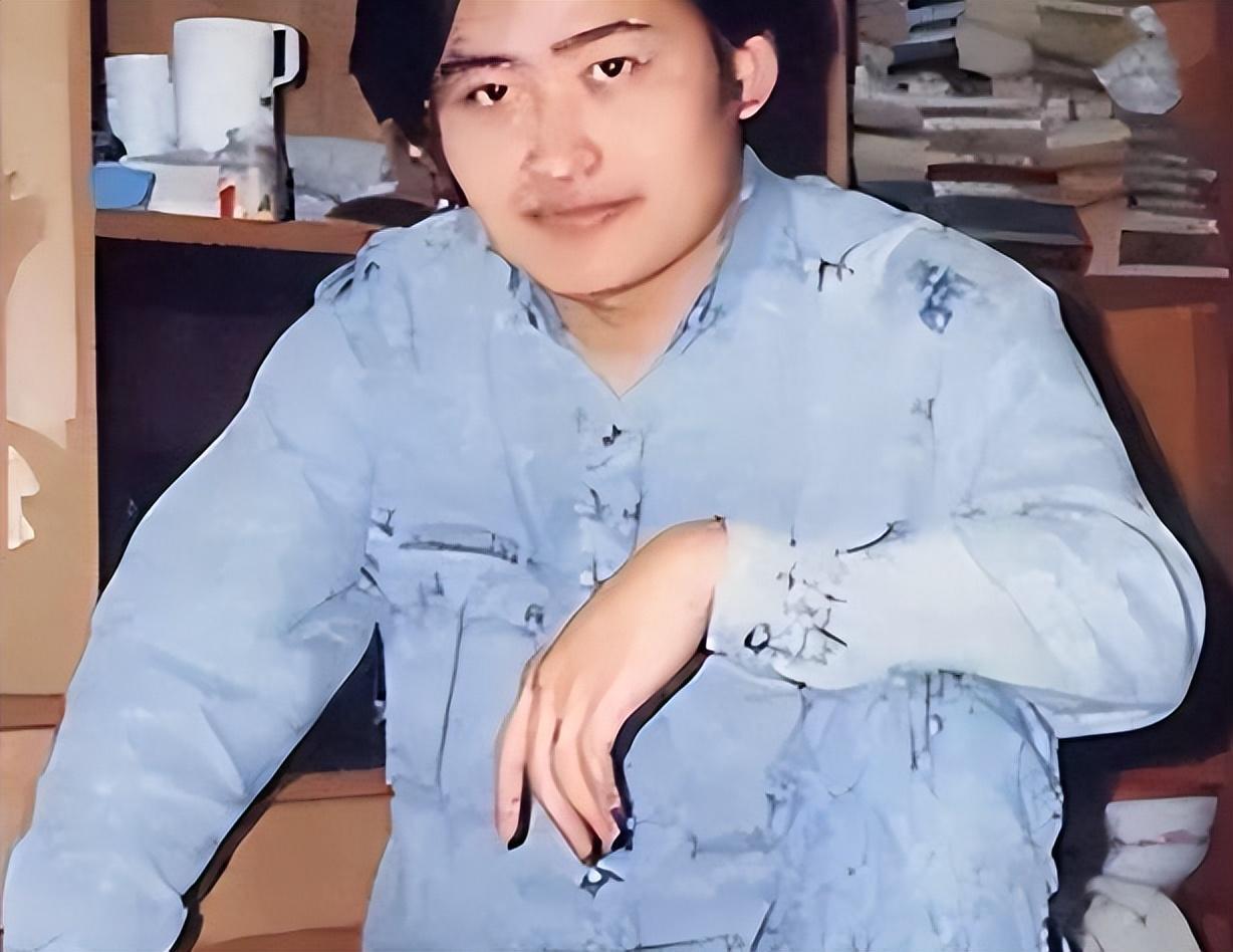 刘欢老师从光芒四射到满头白发,背后原因令人唏嘘