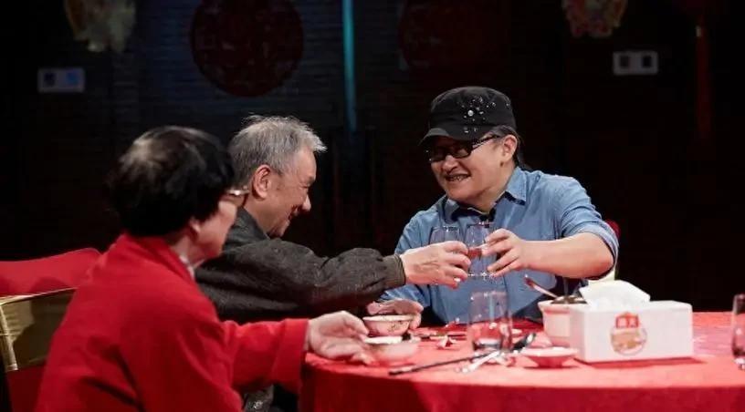 刘欢老师从光芒四射到满头白发,背后原因令人唏嘘