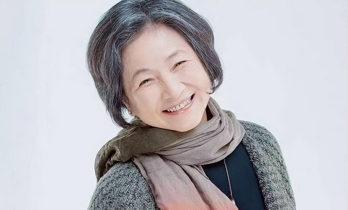 一代侠女郑佩佩离世,享年 78 岁,回顾其传奇一生