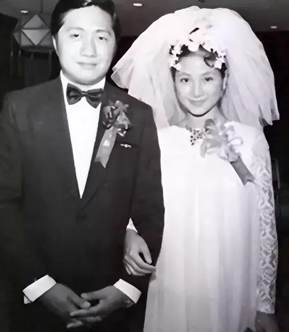 一代侠女郑佩佩离世,享年 78 岁,回顾其传奇一生