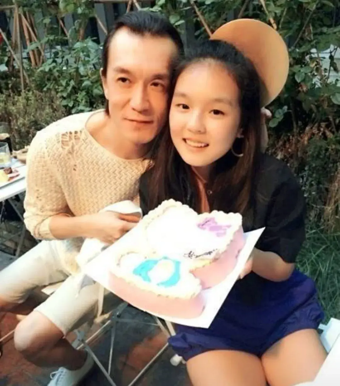 揭秘李咏生命终章:爱的绝唱与跨越生死的抉择