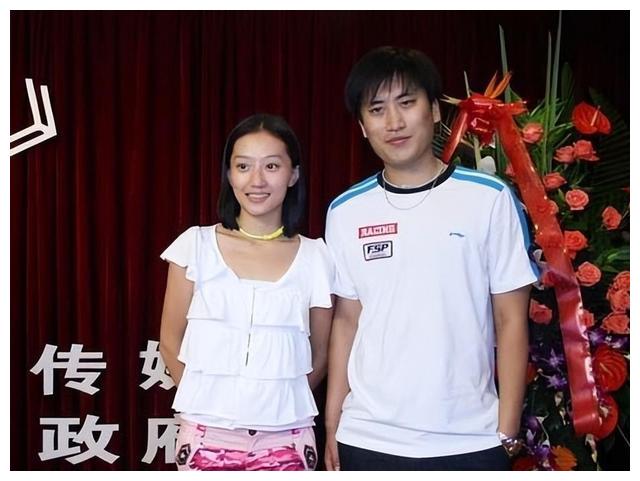 蒋依杉吴云飞直播互动引关注,戏里戏外关系大揭秘