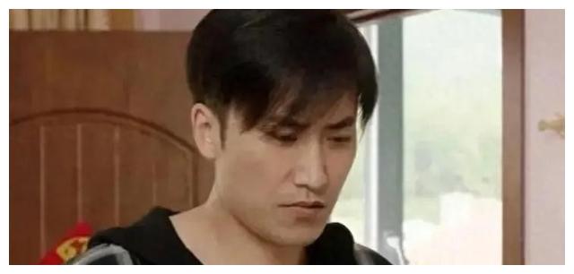 蒋依杉吴云飞直播互动引关注,戏里戏外关系大揭秘