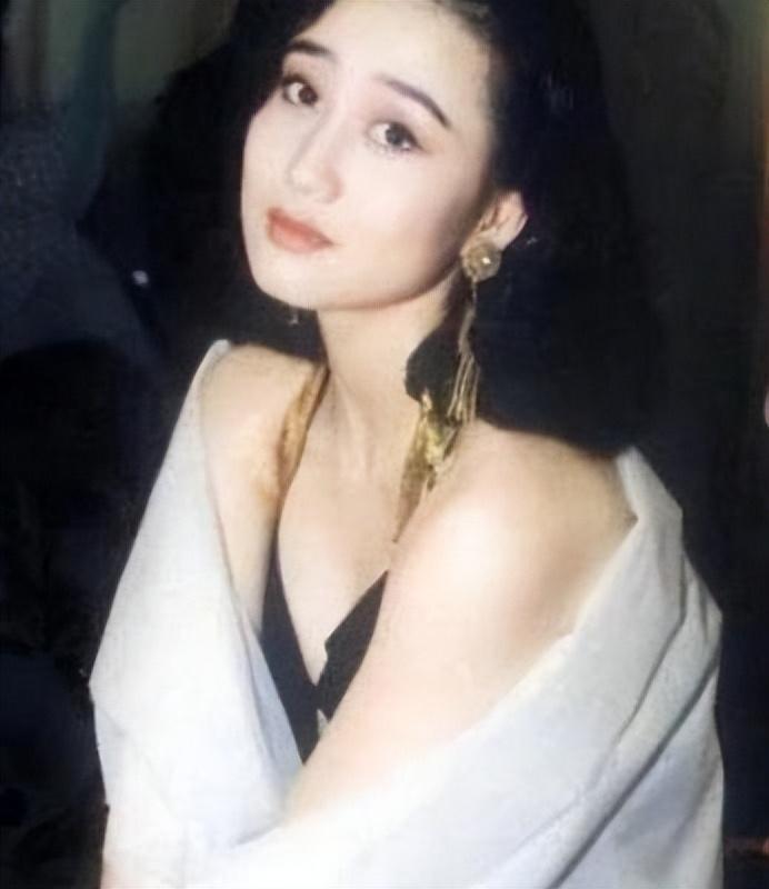 李连杰利智 34 年爱情长跑,背后故事令人唏嘘