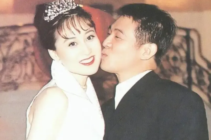 李连杰利智 34 年爱情长跑,背后故事令人唏嘘