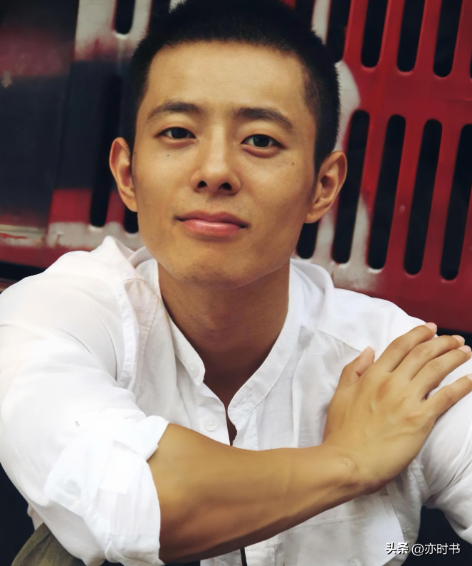 黄晓明旗下 16 位艺人无一红透半边天,是艺人难成才还是老板有所欠缺?