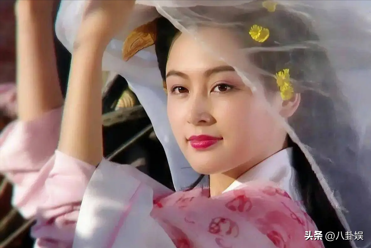 导演选角如选妃?这四位漂亮女星被导演娶回家,战斗力无人可比