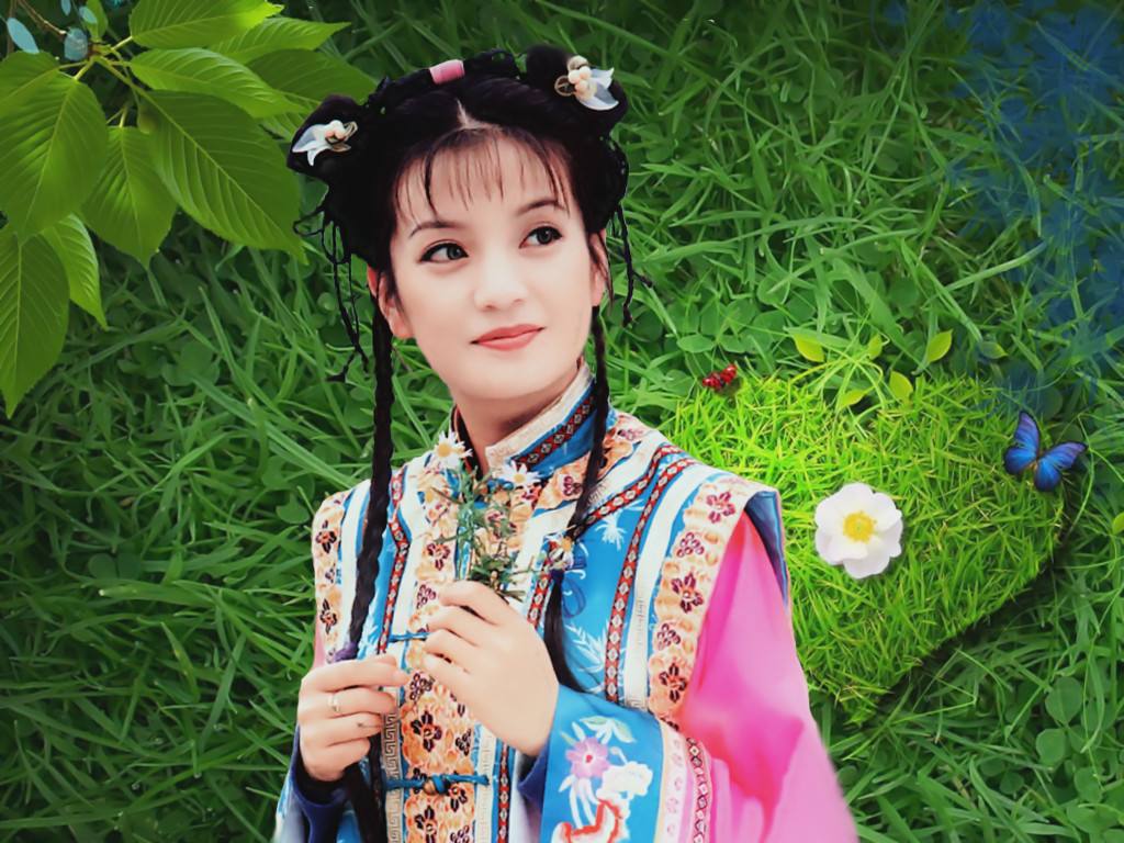 还珠格格赵薇:从巅峰到跌落,她的人生为何如此戏剧性?