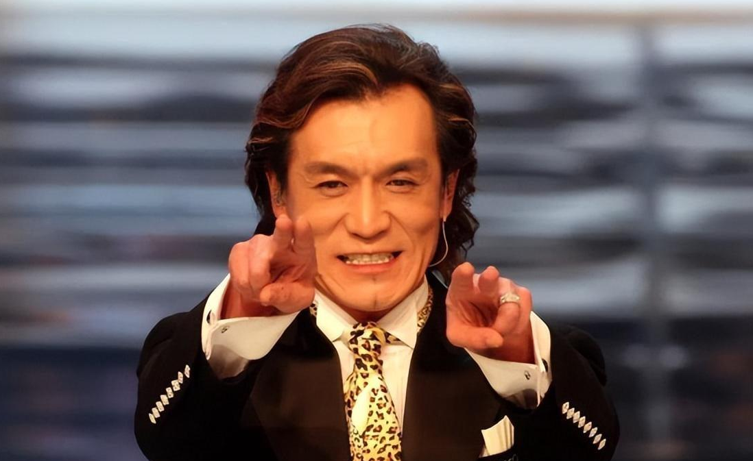李咏:中国电视史上的璀璨明星,主持风格独树一帜,深受观众喜爱