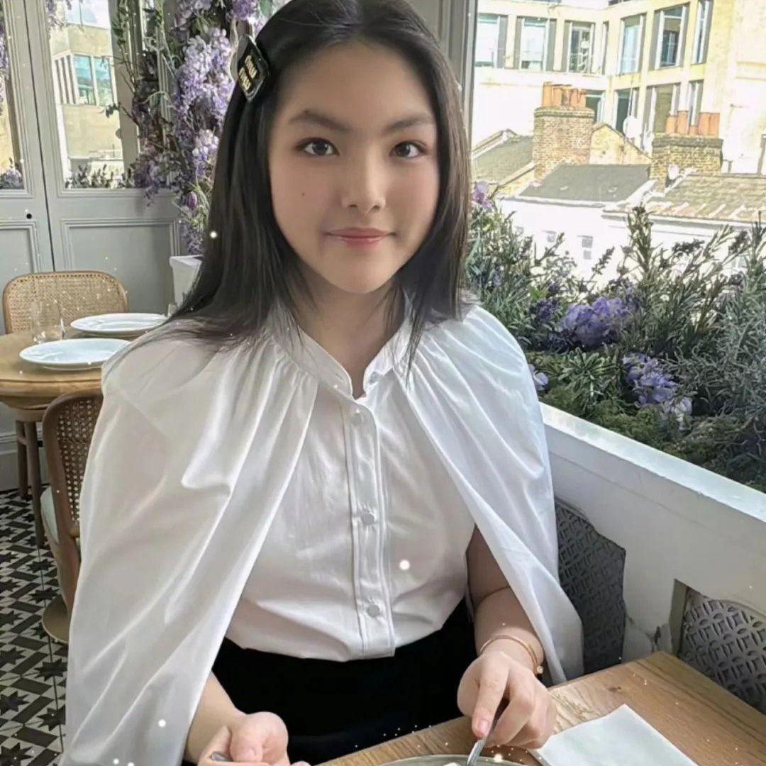 甜馨和王诗龄近况对比,明星育娃方式大不同,你更支持哪种?