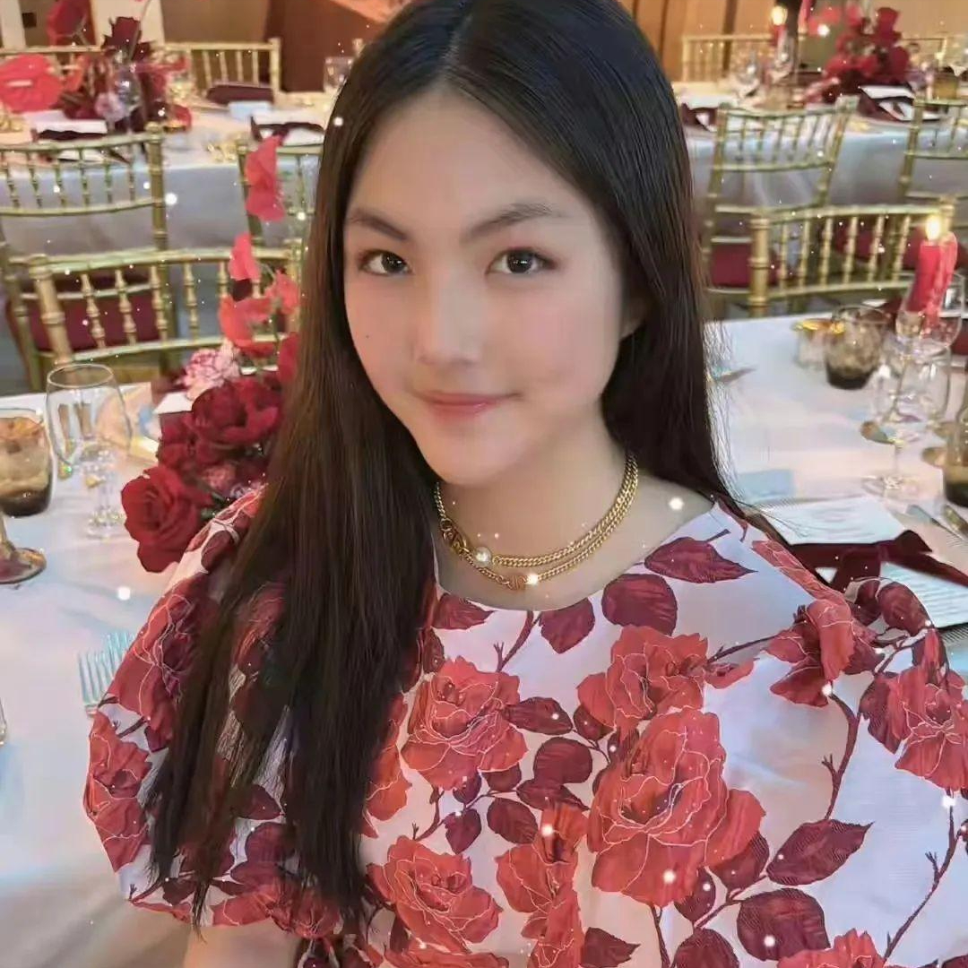 甜馨和王诗龄近况对比,明星育娃方式大不同,你更支持哪种?