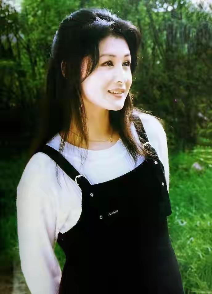 于月仙因车祸去世,背后原因引网友热议