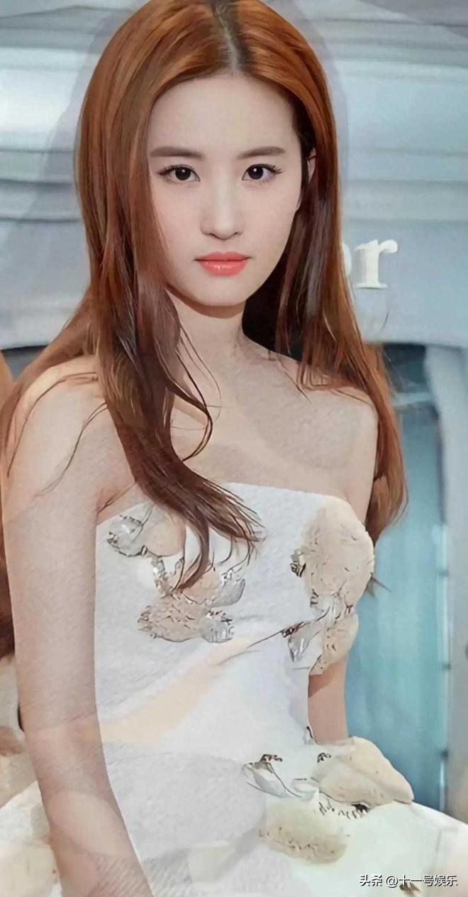 揭秘吻戏背后的压力与挣扎:吴彦祖何美钿水下亲吻镜头的幕后故事