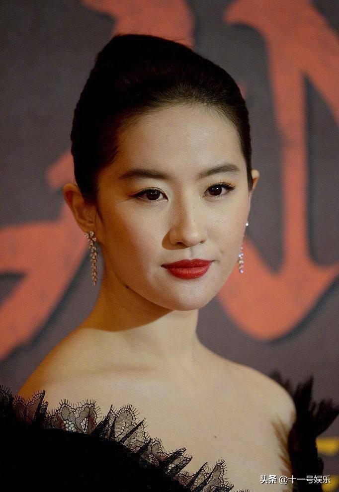 揭秘吻戏背后的压力与挣扎:吴彦祖何美钿水下亲吻镜头的幕后故事