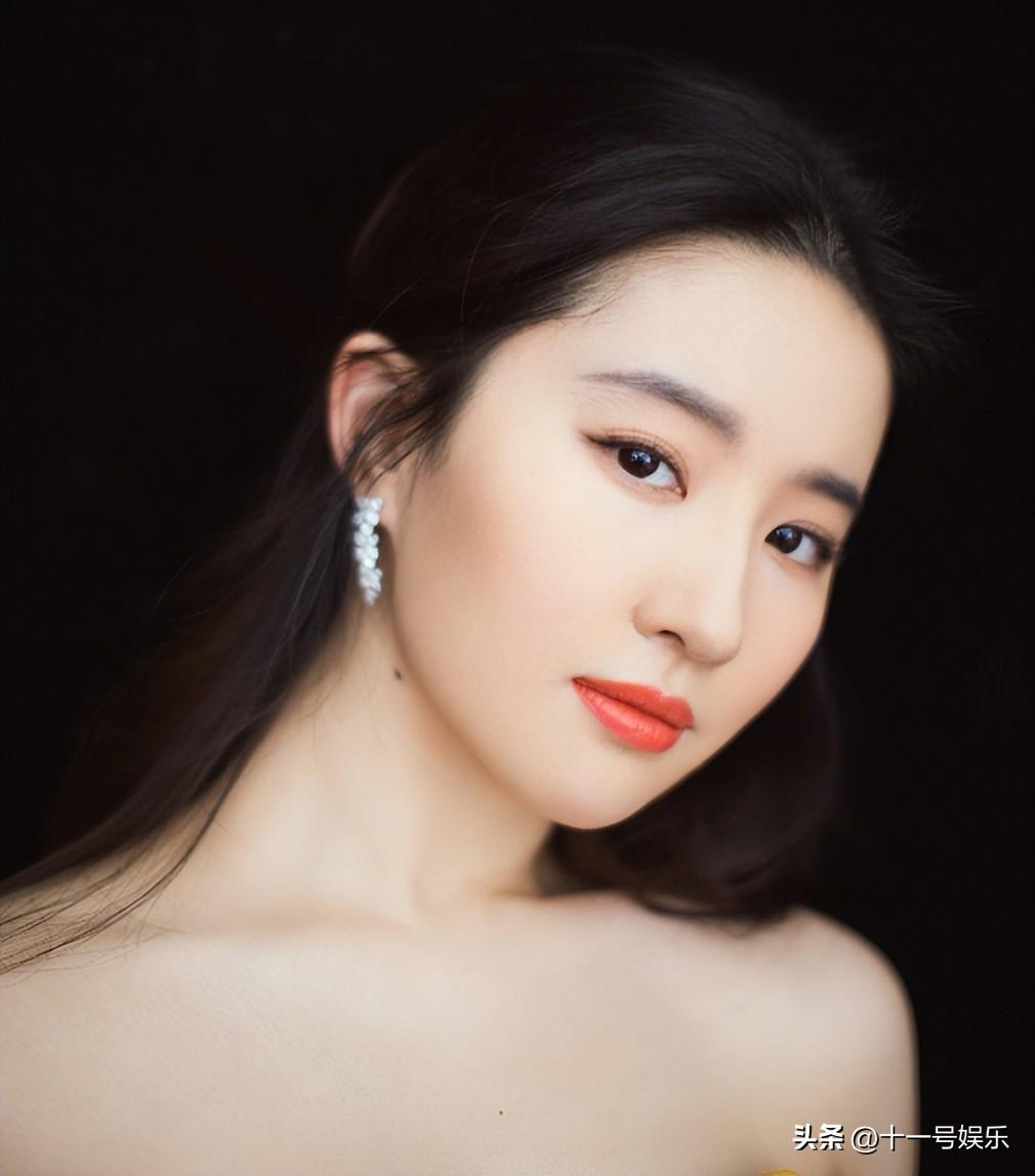 揭秘吻戏背后的压力与挣扎:吴彦祖何美钿水下亲吻镜头的幕后故事