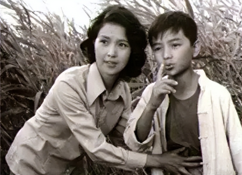 李小璐妈妈张伟欣:从舞蹈演员到影坛金花,她的传奇人生