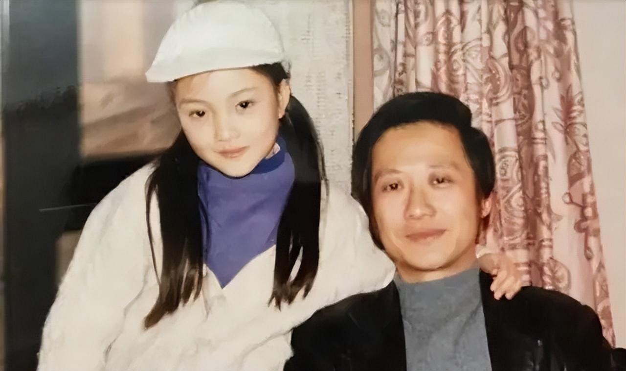 李小璐妈妈张伟欣:从舞蹈演员到影坛金花,她的传奇人生
