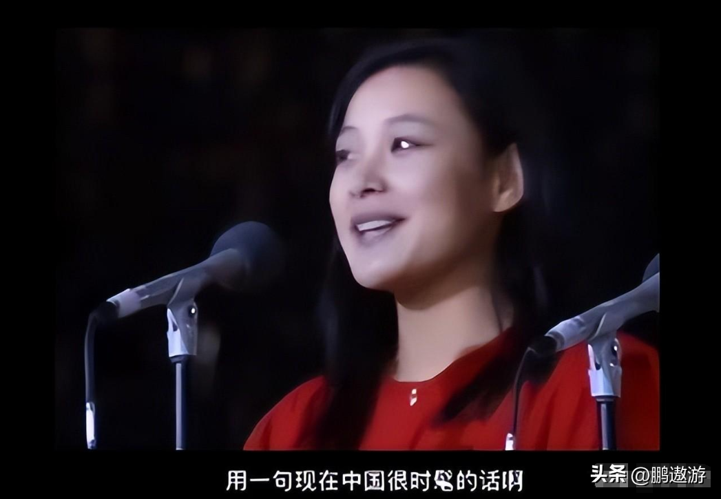 春晚风波:她领养孩子后又抛弃,还跑到国外演绎不堪角色,到底说了什么?
