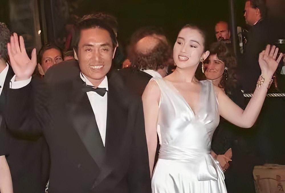 张艺谋与陈婷的爱情故事:从选角到怀孕,娱乐圈的佳话