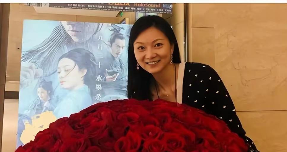 张艺谋与陈婷的爱情故事:从选角到怀孕,娱乐圈的佳话