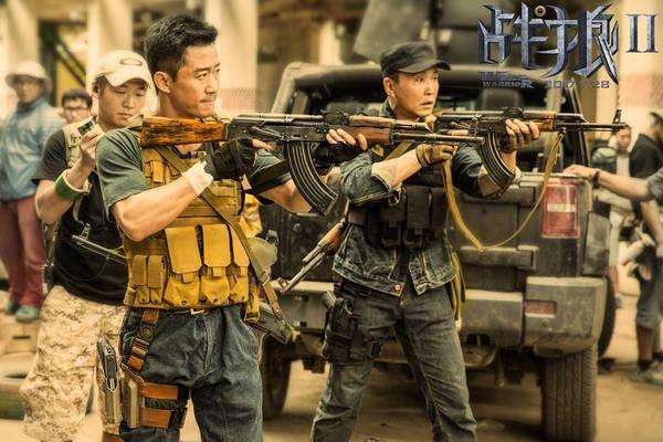 屈楚萧:从不起眼小演员到备受瞩目的演艺明星