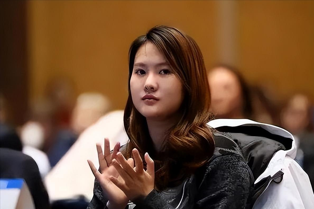 被父母抛弃的小女孩,如何成为让全国骄傲的奥运冠军?