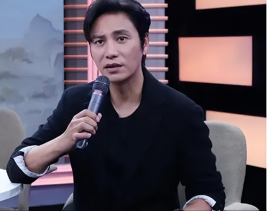 陈坤儿子陈尊佑长相引猜测,其母身份成娱乐圈未解之谜