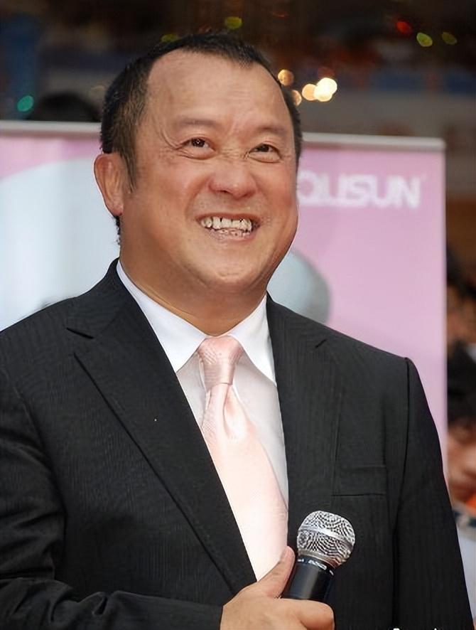 曾志伟:从被宠坏的小阿哥到香港影坛红人,家世背景惊人