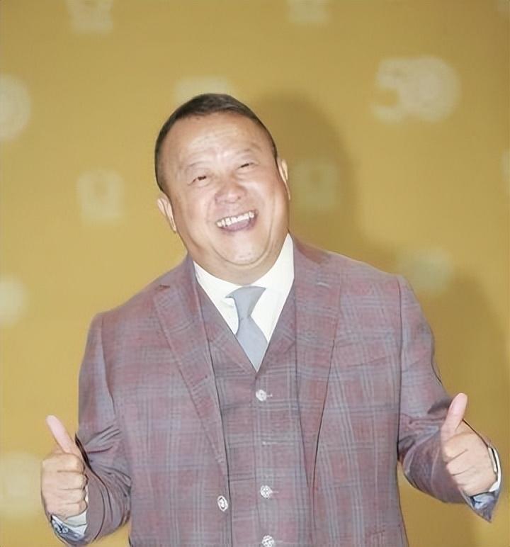 曾志伟:从被宠坏的小阿哥到香港影坛红人,家世背景惊人