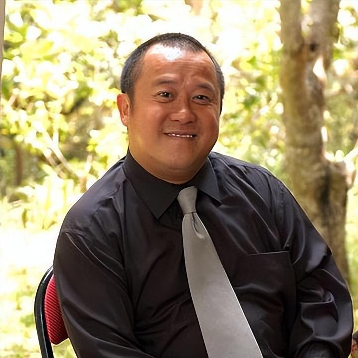 曾志伟:从被宠坏的小阿哥到香港影坛红人,家世背景惊人