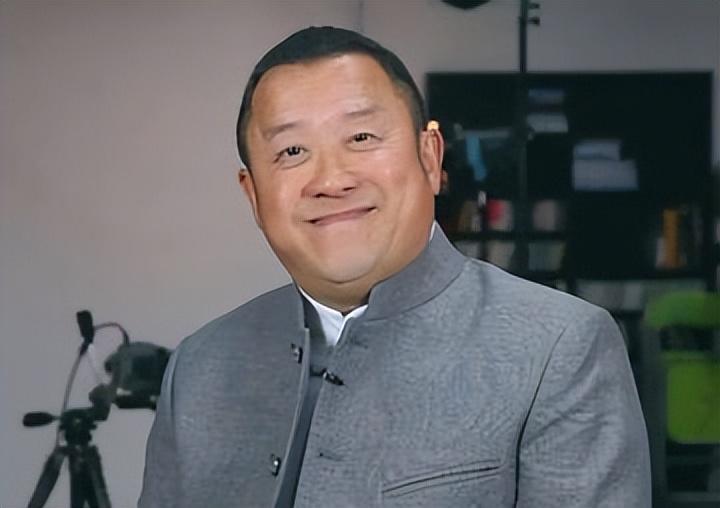曾志伟:从被宠坏的小阿哥到香港影坛红人,家世背景惊人
