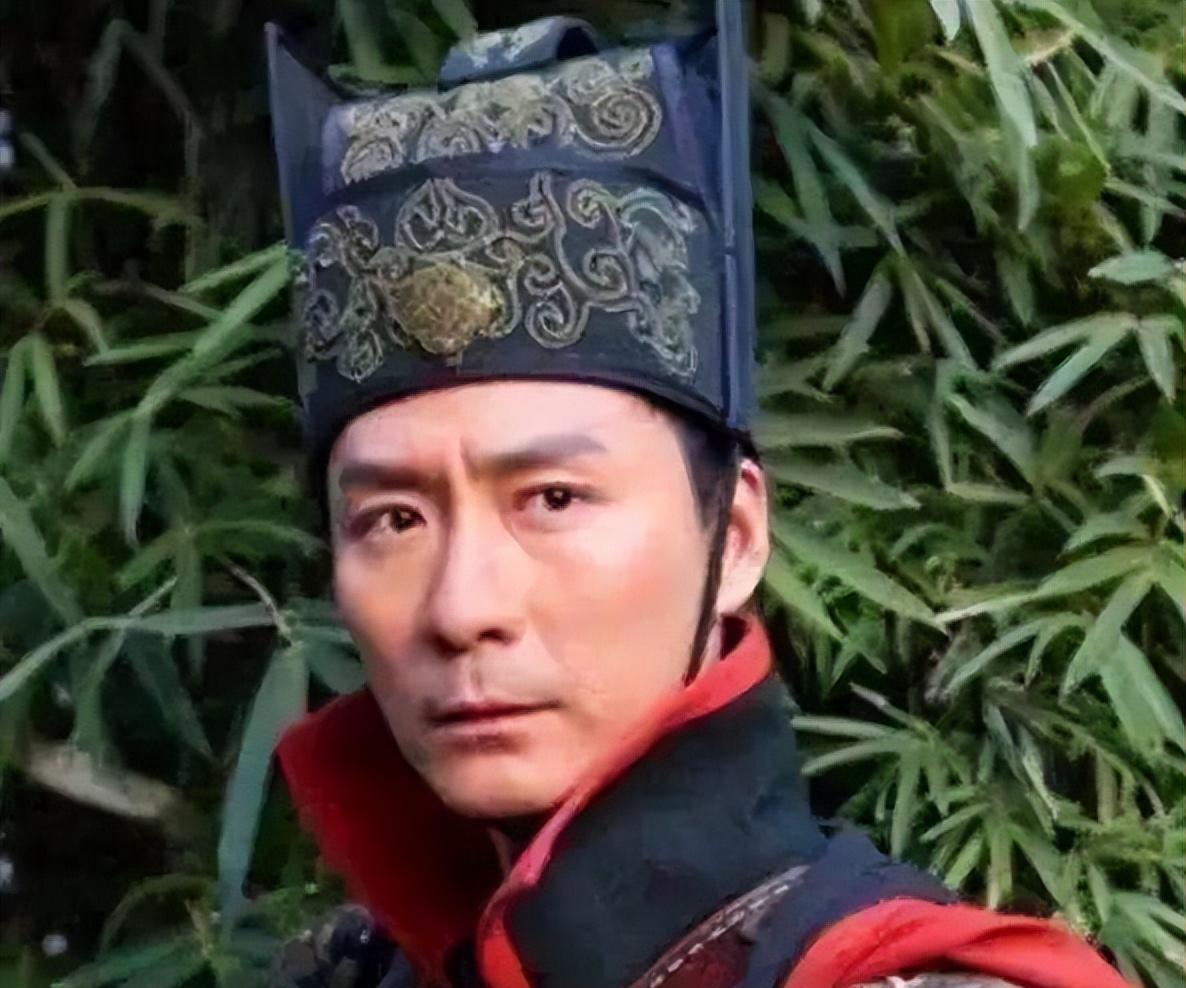 张子健:从北影宝藏男孩到百变星君,事业爱情双丰收背后的考验