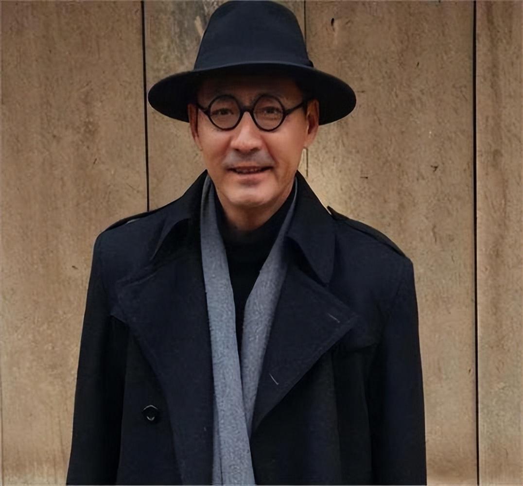 张子健:从北影宝藏男孩到百变星君,事业爱情双丰收背后的考验