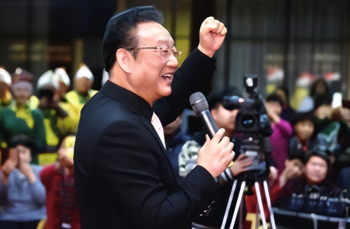 蒋大为深陷舆论风波,被传开除军籍,背后真相究竟如何?