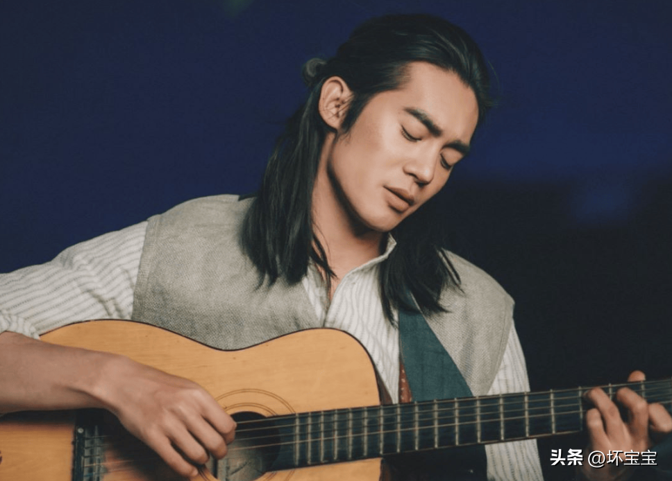 娱乐圈绯闻不断,天选姬发的罗曼史是真爱还是炒作?
