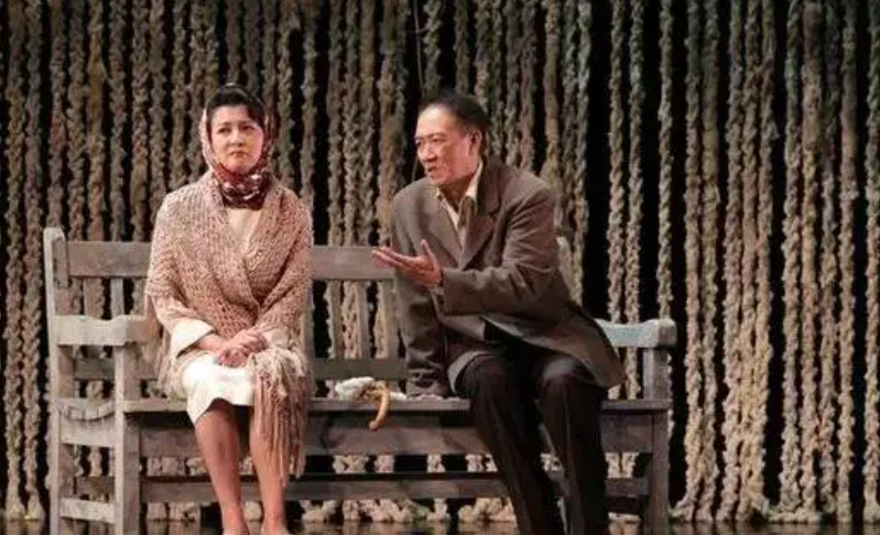 李幼斌被儿子怨恨 30 年,抛妻弃子的行为让他遗憾终生