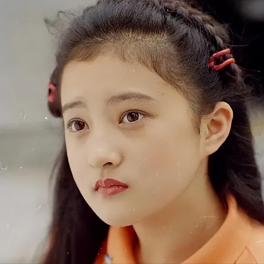 小婉君金铭:事业爱情皆失败,从人生巅峰到窘迫状态,她经历了什么?