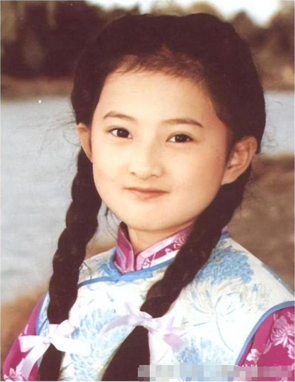 小婉君金铭:事业爱情皆失败,从人生巅峰到窘迫状态,她经历了什么?