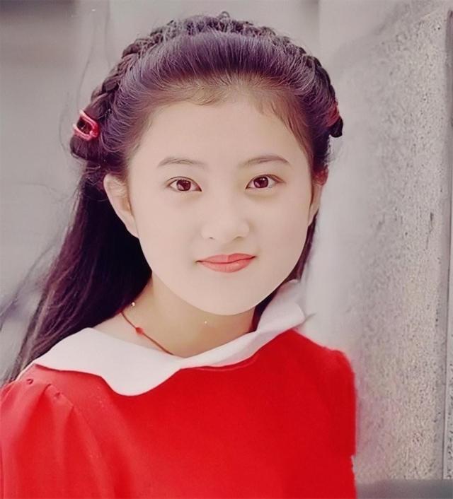 小婉君金铭:事业爱情皆失败,从人生巅峰到窘迫状态,她经历了什么?