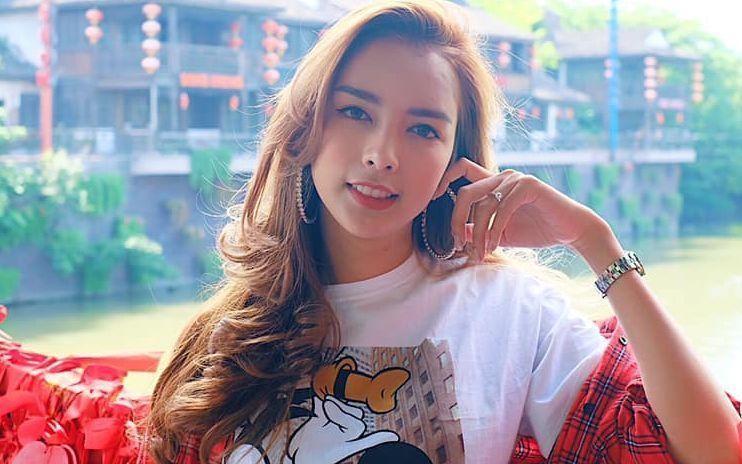 鲍玺和妮莎的跨国恋:性别与家庭的挑战,爱情能否跨越一切?